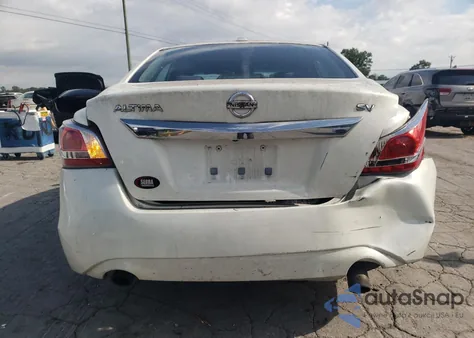 2015 Nissan Altima 2.5 из США, поврежденный, VIN 1N4AL3APXFC208568